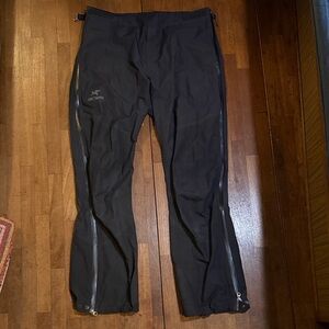 Arc'teryx Men's Beta SL GoreTex pants